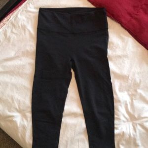 Lululemon size M cropped leggings